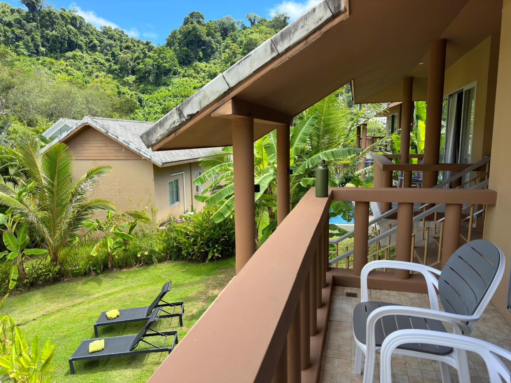 Sakoo Valley Naithon Beach Exterior photo