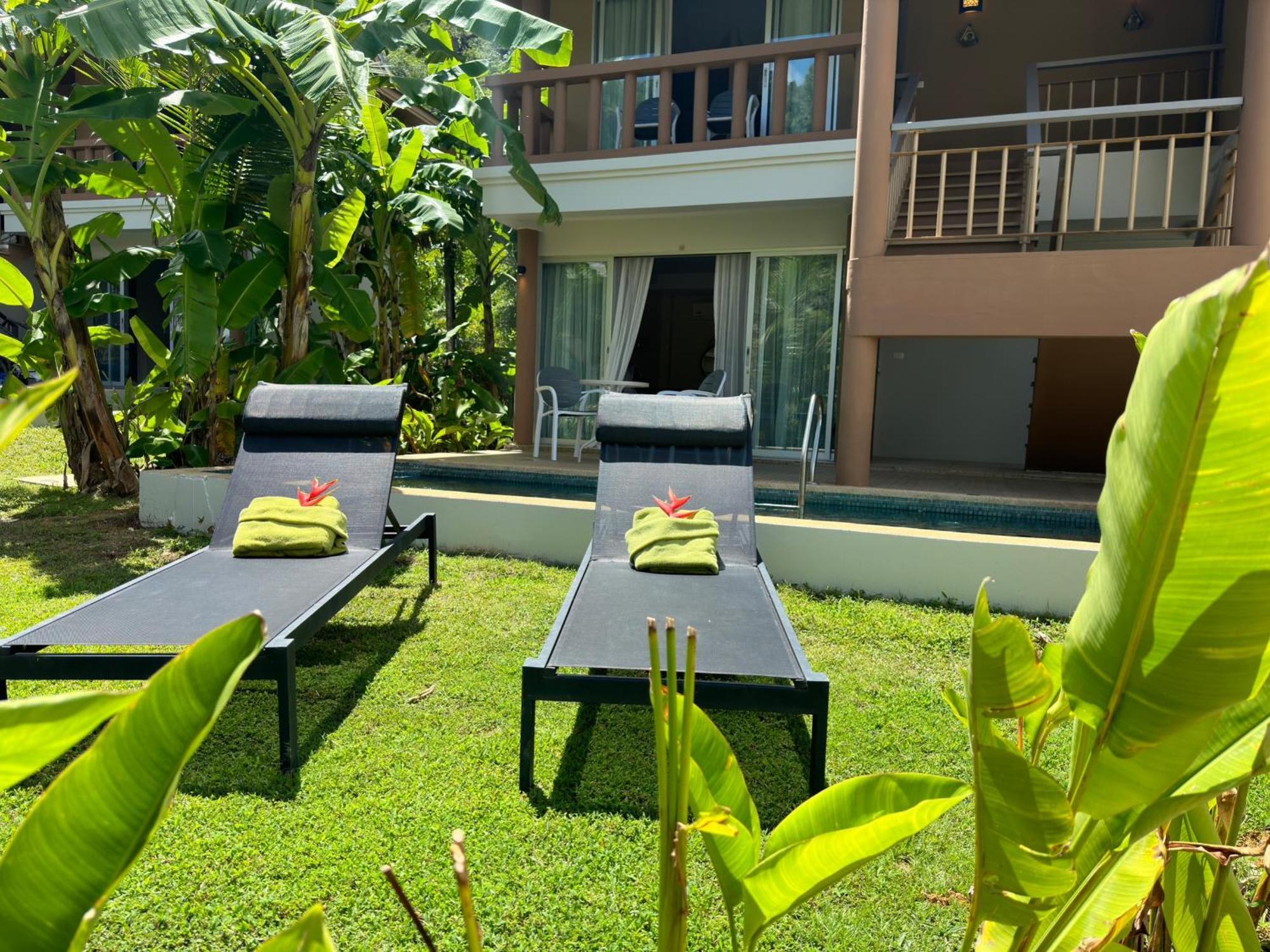 Sakoo Valley Naithon Beach Exterior photo